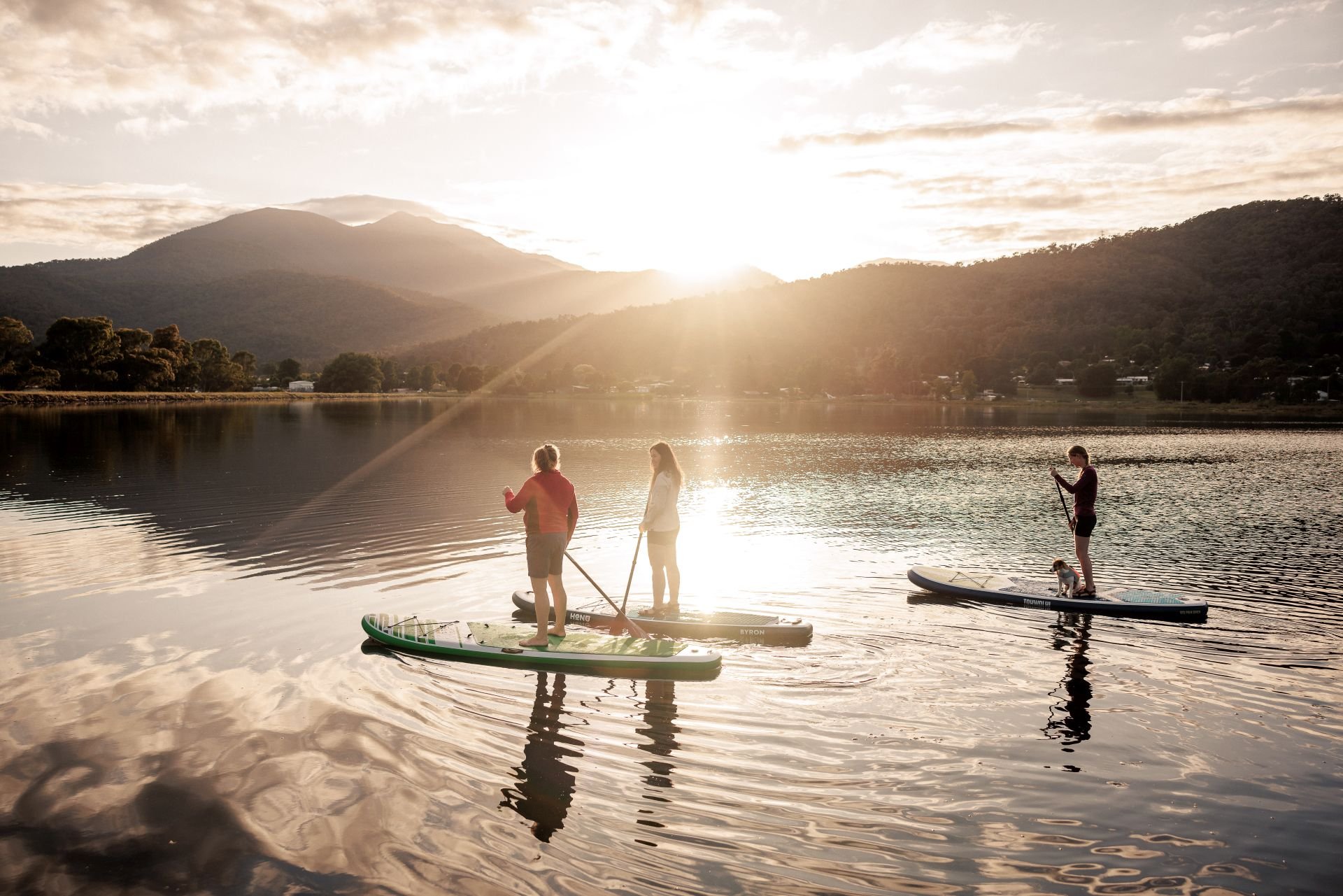 Paddleboard at sunrise in Mount Beauty with views of Mt Bogogn